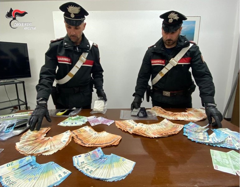 Carabinieri: arrestate quattro persone per droga di cui due residenti a Recanati