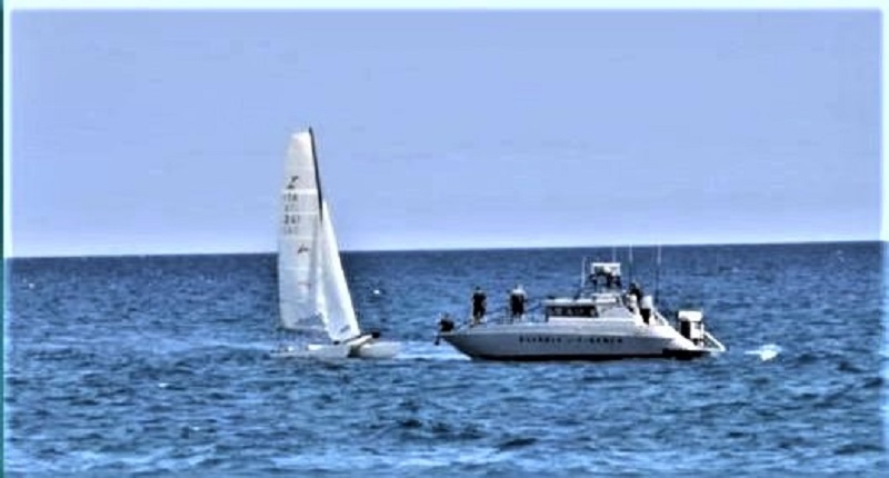 Guardia di Finanza: operazione di soccorso in mare.