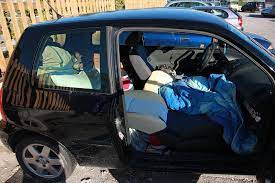 Dramma della solitudine a Porto Recanati: trovato morto in auto un uomo di 70 anni