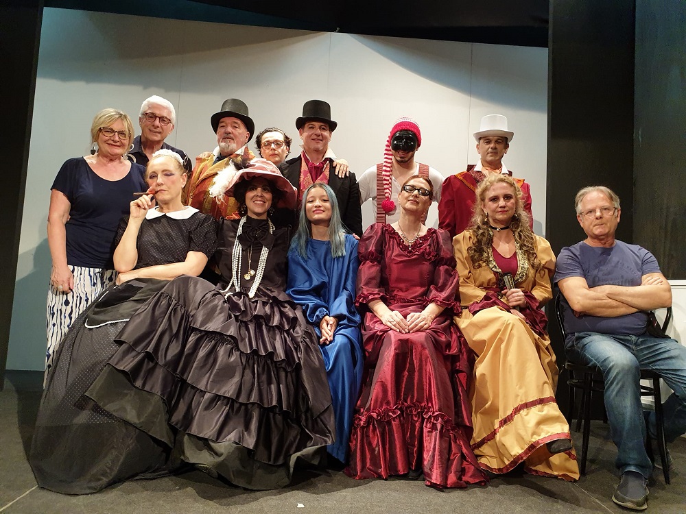 una commedia brillante a Montecassiano: “Le Susse di una zitella”, per ridere a teatro.