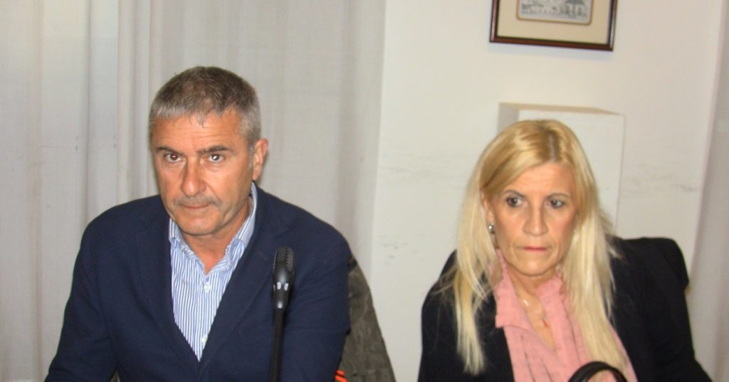 Porto Recanati. Troppe non risposte in Consiglio scatenano l’attacco di Rovazzani e Nalmodi