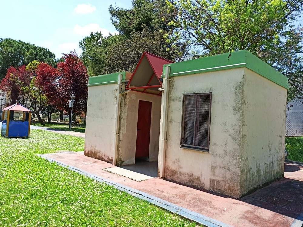 Montecassiano, conclusi i lavori di sistemazione dei bagni ai giardini di Sambucheto