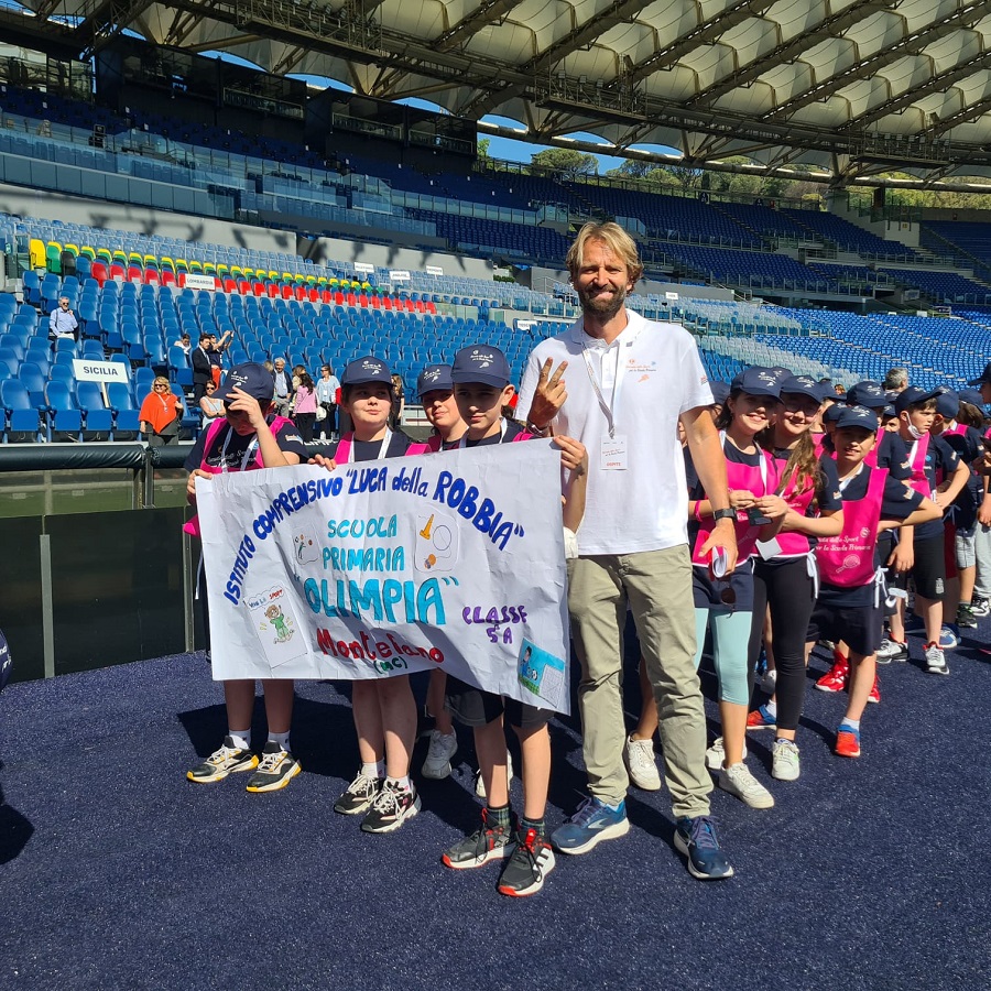La 5^ A della Scuola Primaria “Olimpia” di Montefano Prima Classificata nella Provincia di Macerata al Contest SCUOLA ATTIVA KIDS
