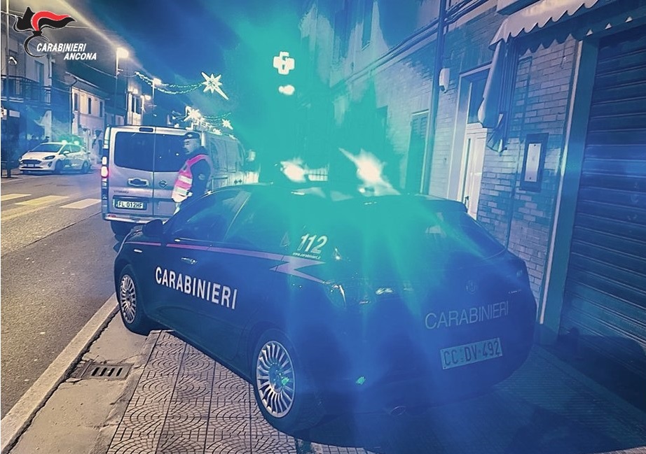 Loreto: tentativo di furto in un capannone industriale a Villa Musone