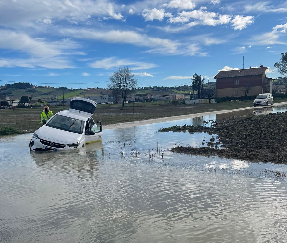 Recanati. Esondano Musone, Monocchia e Potenza