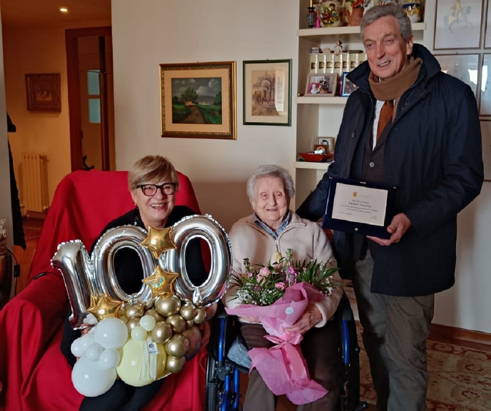 Auguri Onorina, nuova centenaria di Recanati
