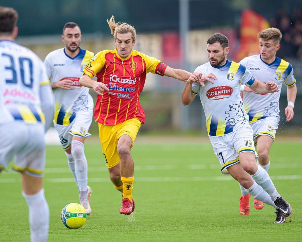 La Recanatese sbaglia un rigore, con l’Imolese non va oltre lo 0 a 0