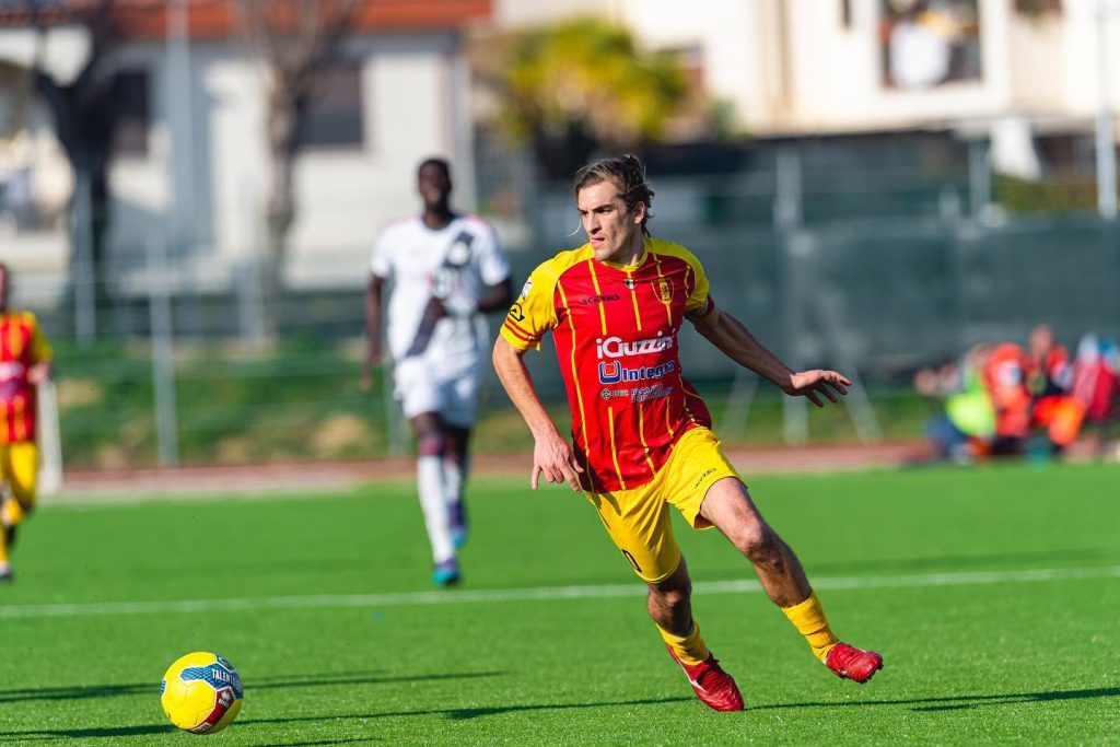 Recanatese in rimonta sul Montevarchi, il 3 a 1 vale la permanenza in serie C