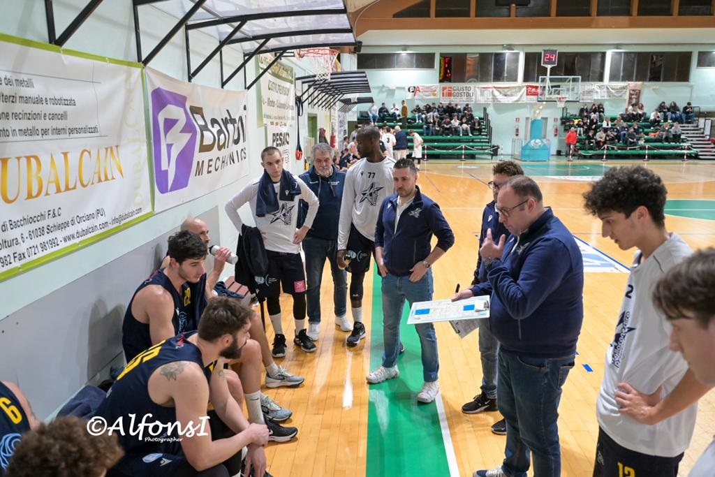 E sono 11, una Svethia solida e concentrata sbanca Fossombrone 68-78