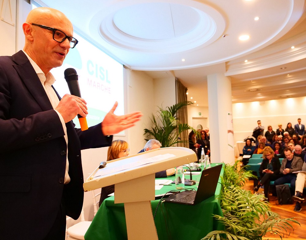 Marco Ferracuti: trasporto pubblico, sanità e lavoro le sfide affrontate con la Regione