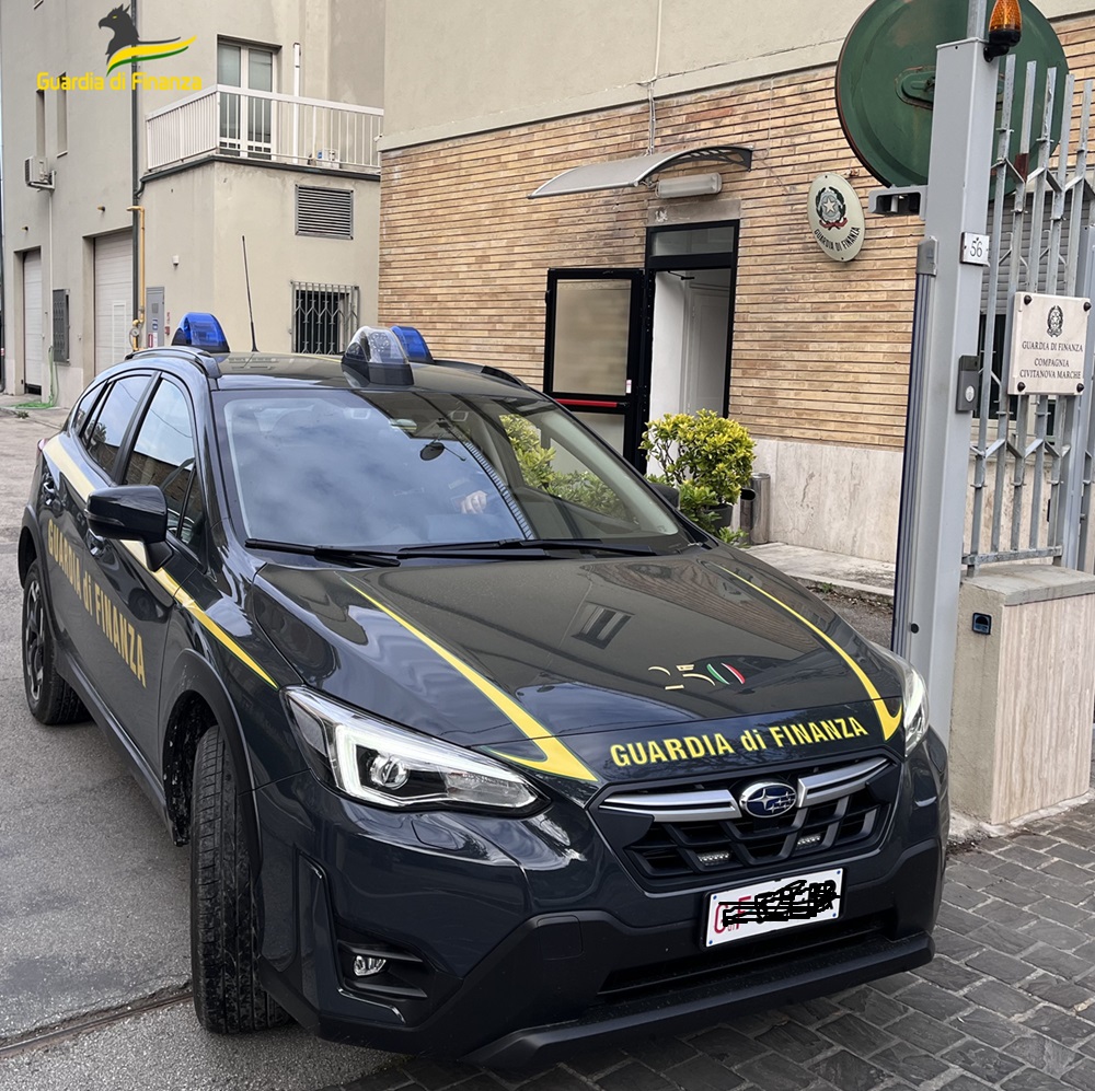 GdF Macerata: scoperti 15 lavoratori irregolari e contributi non versati per oltre 22.000 euro.