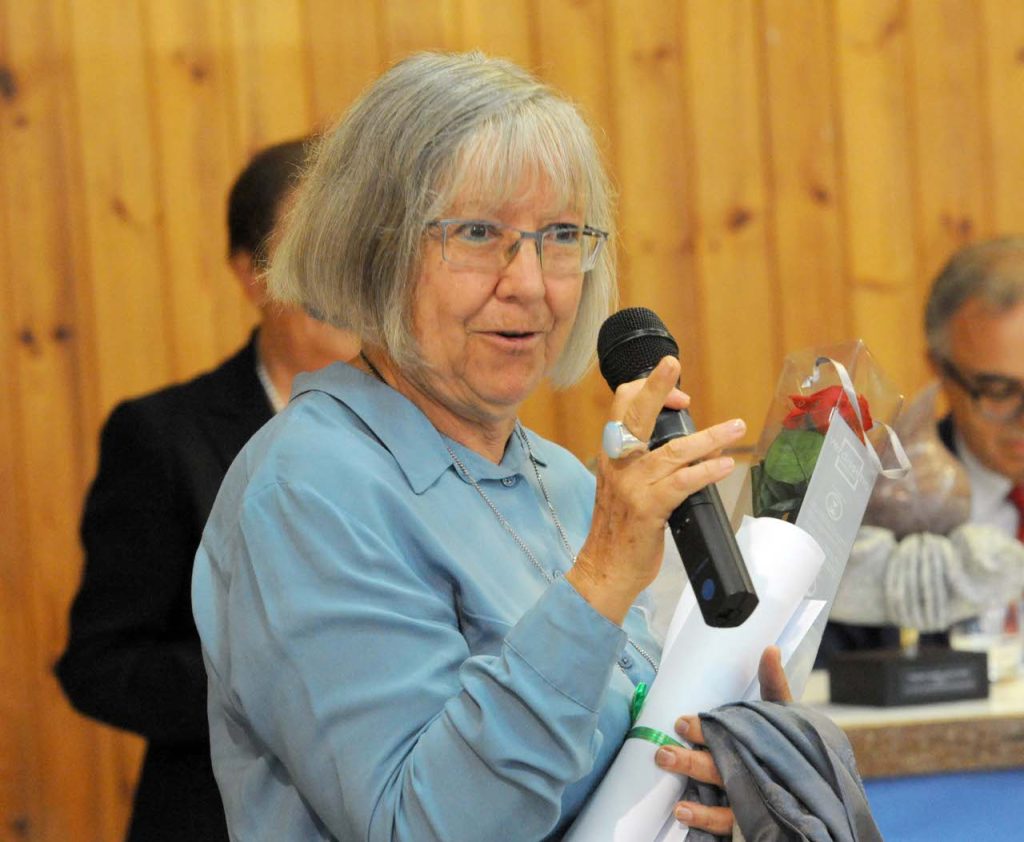 Recital della poetessa Vivian Lamarque questa sera sull’Orto del Colle dell’Infinito a Recanati