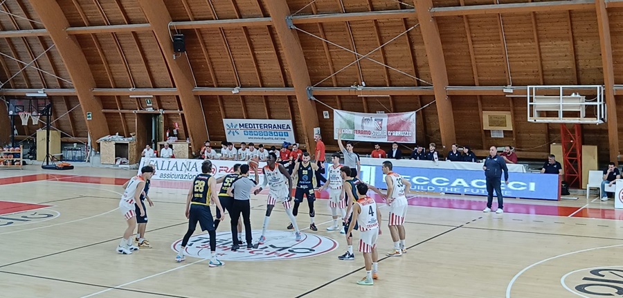 Svethia d’autorità anche a Teramo, gialloblu unica squadra a punteggio pieno.