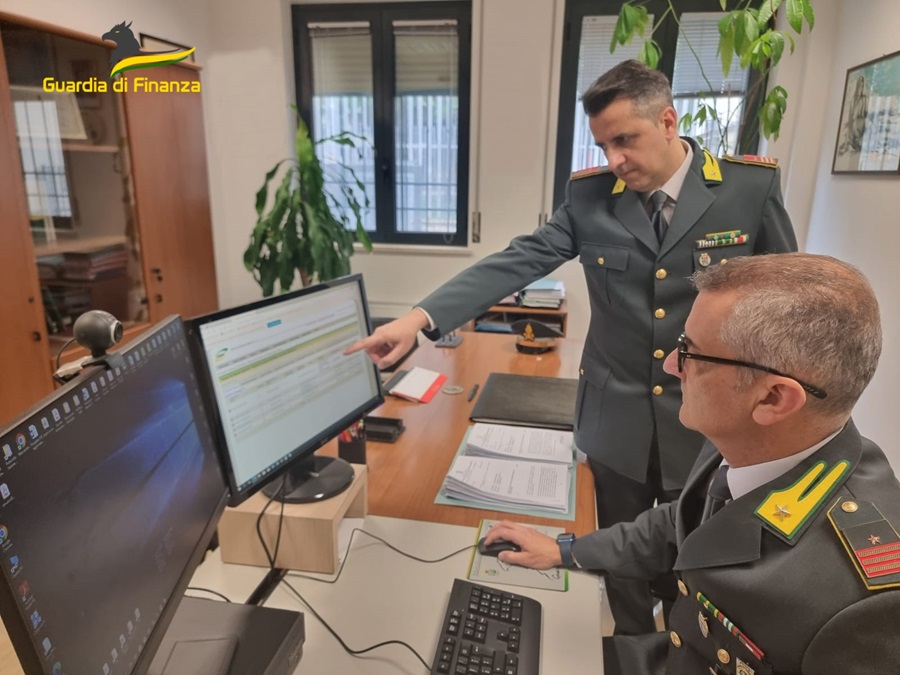 Macerata, denunciato un gestore di “money transfer” per uso illecito di dati dei clienti