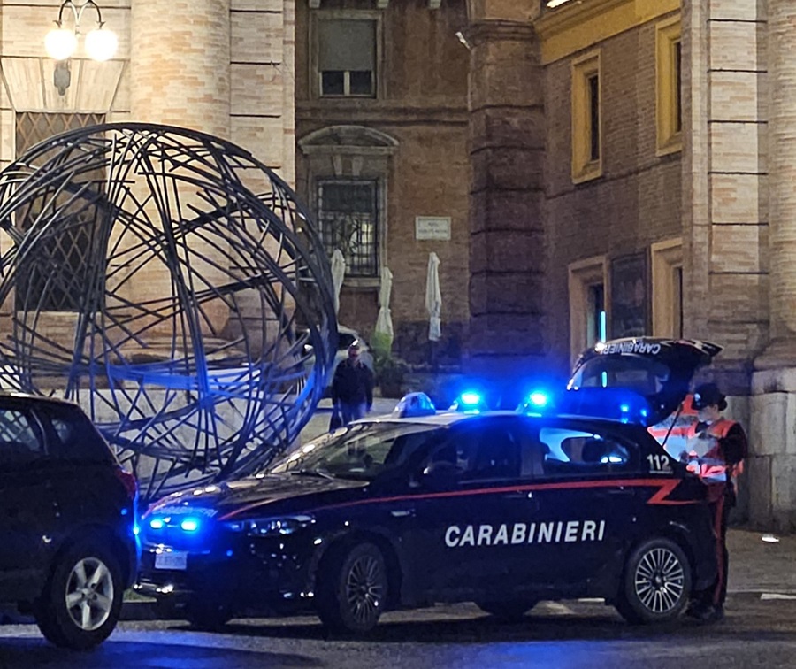 Macerata – Arresto di 2 persone per tentato omicidio, rapina aggravata e lesioni personali aggravate