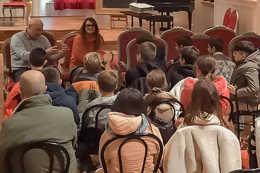 Recanati: sindaco e assessori per un giorno a disposizione dei bambini