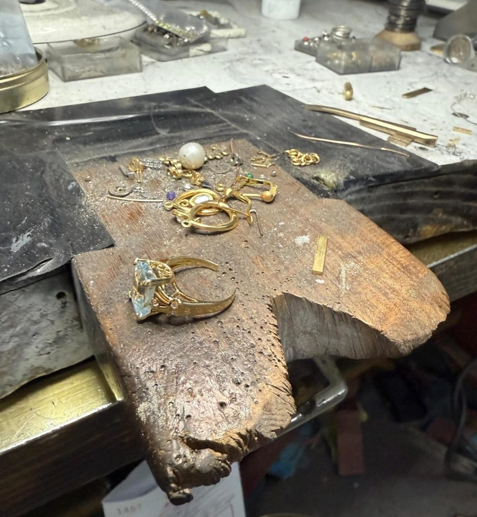 Domenica appuntamento di Recanati Insolita con la visita “๐๐ฆ ๐ฐ๐ณ๐ช๐จ๐ช๐ฏ๐ช ๐ฅ๐ช ๐๐ฐ๐ฏ๐ต๐ฆ๐ฎ๐ฐ๐ณ๐ฆ๐ญ๐ญ๐ฐ ๐ฅ๐ช ๐๐ช๐ข๐ค๐ฐ๐ฎ๐ฐ ๐ฆ ๐ญ๐ฆ ๐ด๐ถ๐ฆ ๐ฃ๐ฐ๐ต๐ต๐ฆ๐จ๐ฉ๐ฆ”