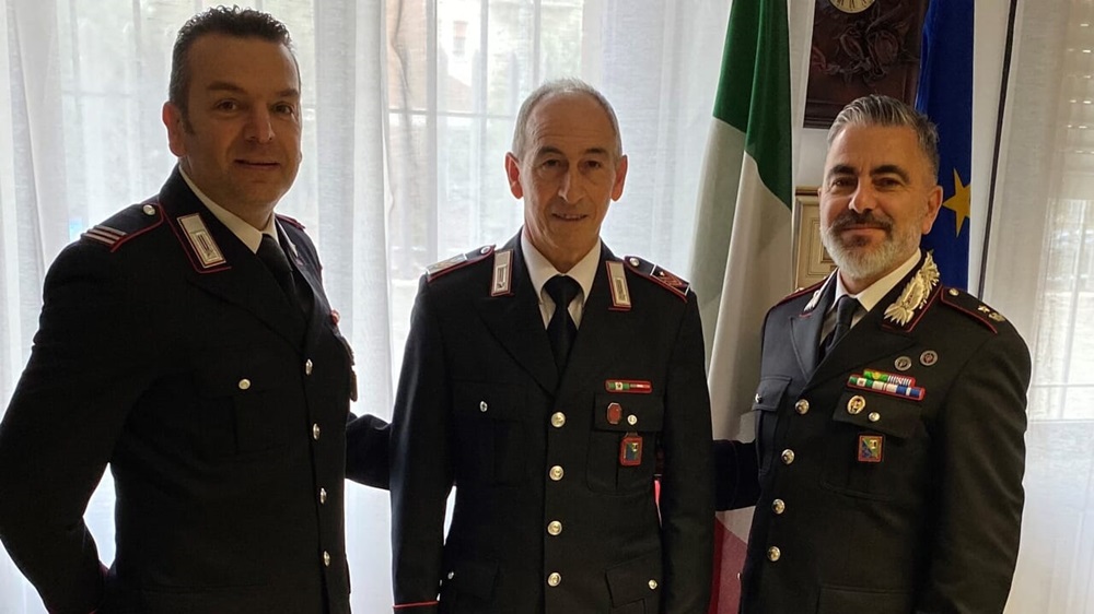 Chiaravalle. Rubano soldi ad un anziano ma vengono scoperti da un Carabiniere in pensione