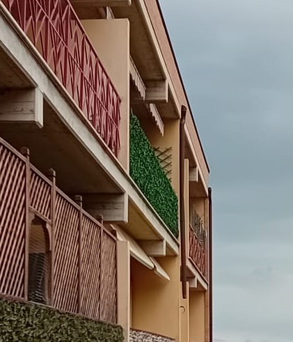 Recanati: sassi contro un’auto, furti in via Angelita e via Vogel