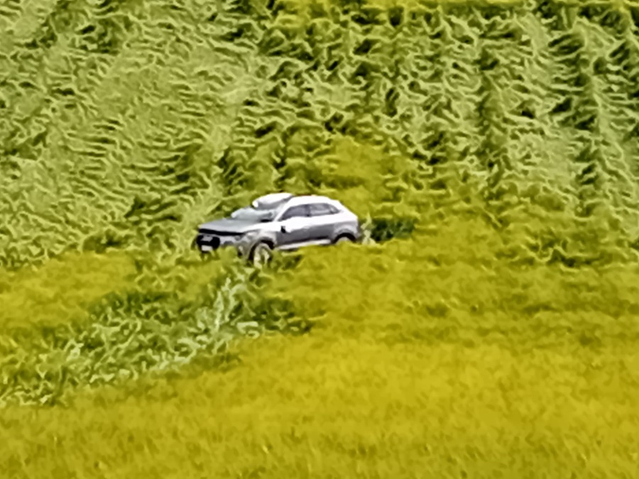 Chiarino di Recanati: auto fuori strada per oltre 200 metri, conducente trasportato a Torrette