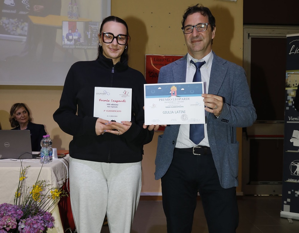 Premio Leopardi 2025: al 3° posto Giulia Latini, studentessa del 5E del Liceo Scientifico “G. Leopardi” di Recanati