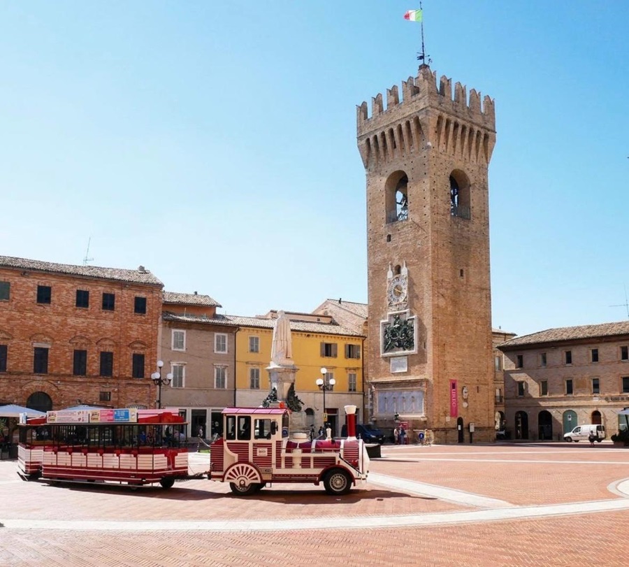 Arriva a Recanati il trenino turistico per le vie del centro storico