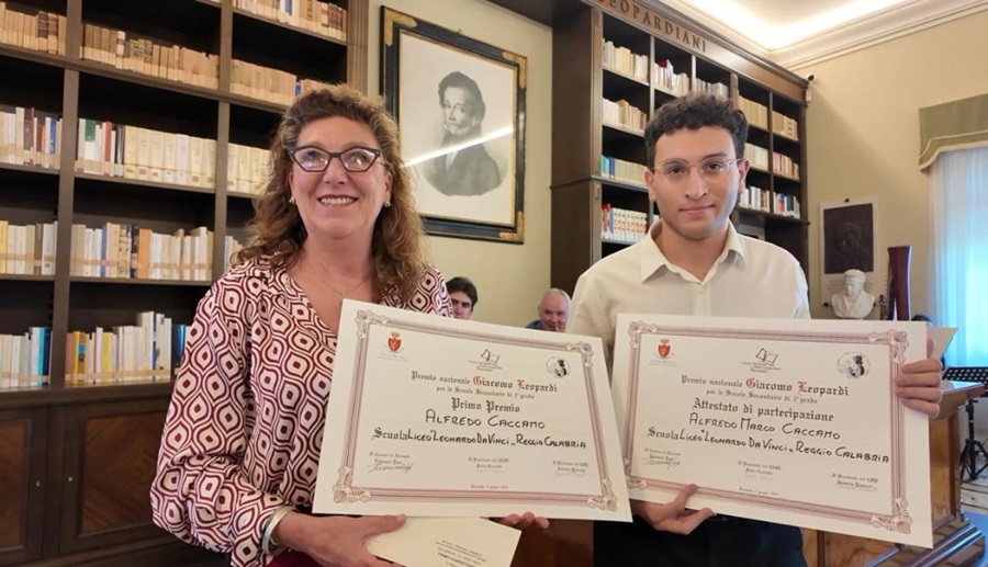 Alfredo Marco Caccamo vince il Premio Leopardi 2025: “La poesia che vince il disincanto”