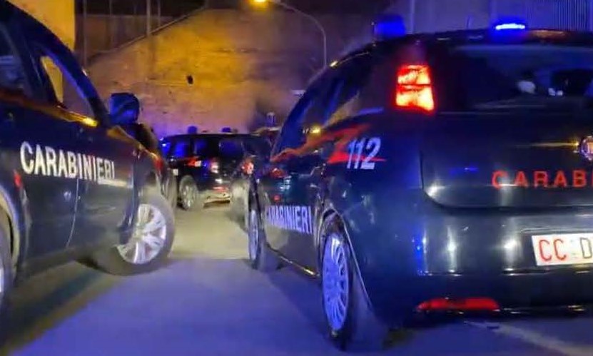 Recanati. Trovato con il figlio minorenne nonostante il divieto: arrestato.