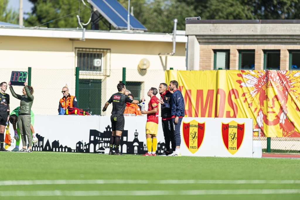 La recanatese resta in 10, il San Marino ringrazia e porta a casa la vittoria