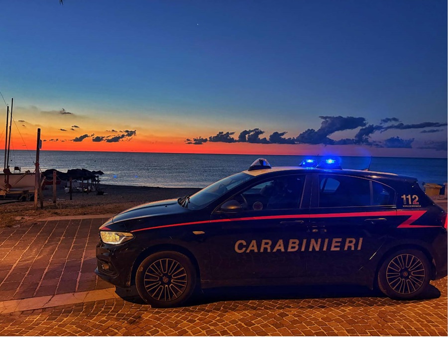 Civitanova Marche – Finto maresciallo dei Carabinieri tenta di truffare un’anziana: un uomo denunciato