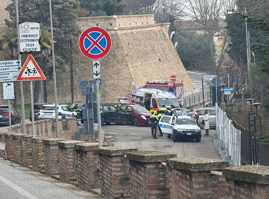 Loreto: incidente stradale questa mattina, tre auto coinvolte.