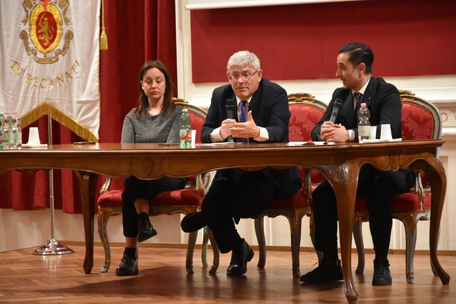 Recanati. Germano Dottori traccia la rotta tra interessi nazionali e minacce ibride