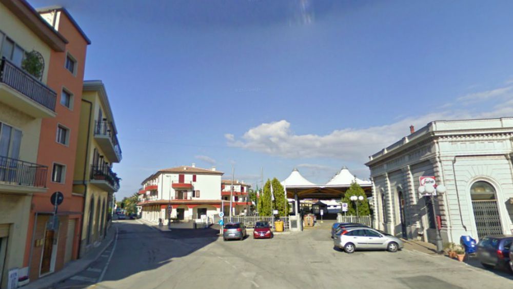 Loreto: lite per la precedenza degenera: 80enne ferito, imputato sceglie il rito abbreviato