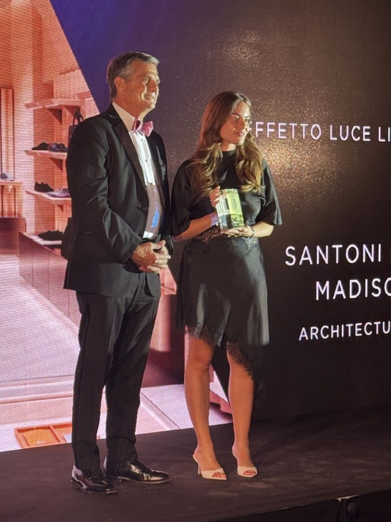 Effetto Luce premiata ai LIT Lighting Design Awards: ritirato a Parigi il prestigioso premio internazionale