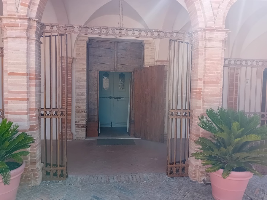 Raid nella chiesa dei Cappuccini, forzato il portone e rubate poche monete