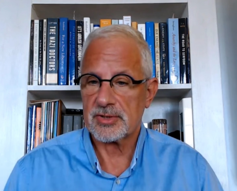 Mario Roggero, medici sospesi, legittima difesa e libertà individuali. Intervista ad Alessandro Fusillo
