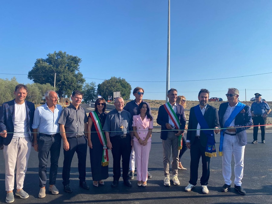 Loreto: inaugurata la Rotatoria ‘Bellaluce’, sarà intitolata a Don Giussani