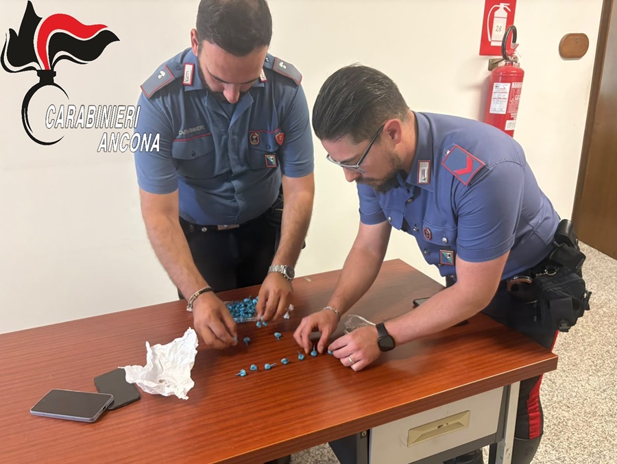 I Carabinieri di Osimo in azione: incessante lotta allo spaccio. Sequestrate oltre 100 dosi di cocaina e arrestato un giovane in flagranza di reato