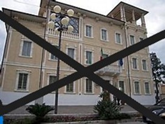 A Porto Recanati si sperimenta il “Cittadino Fa Dai Te”, ovvero quando l’istituzione locale perde di credibilità
