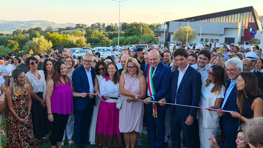 Inaugurato il plesso dell’infanzia di via Farina: a Recanati una nuova scuola dopo 45 anni