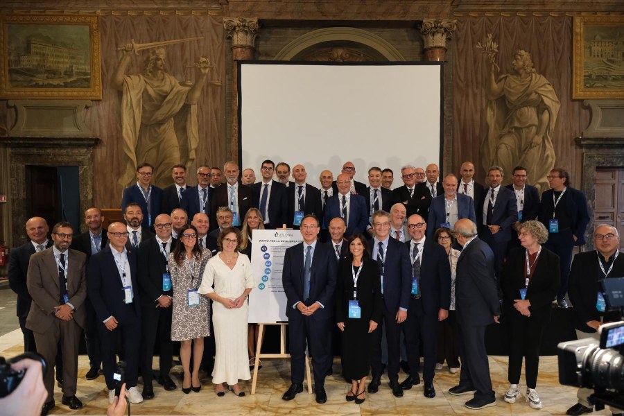 Astea firma a Roma il “Patto per la resilienza idrica” di Utilitalia