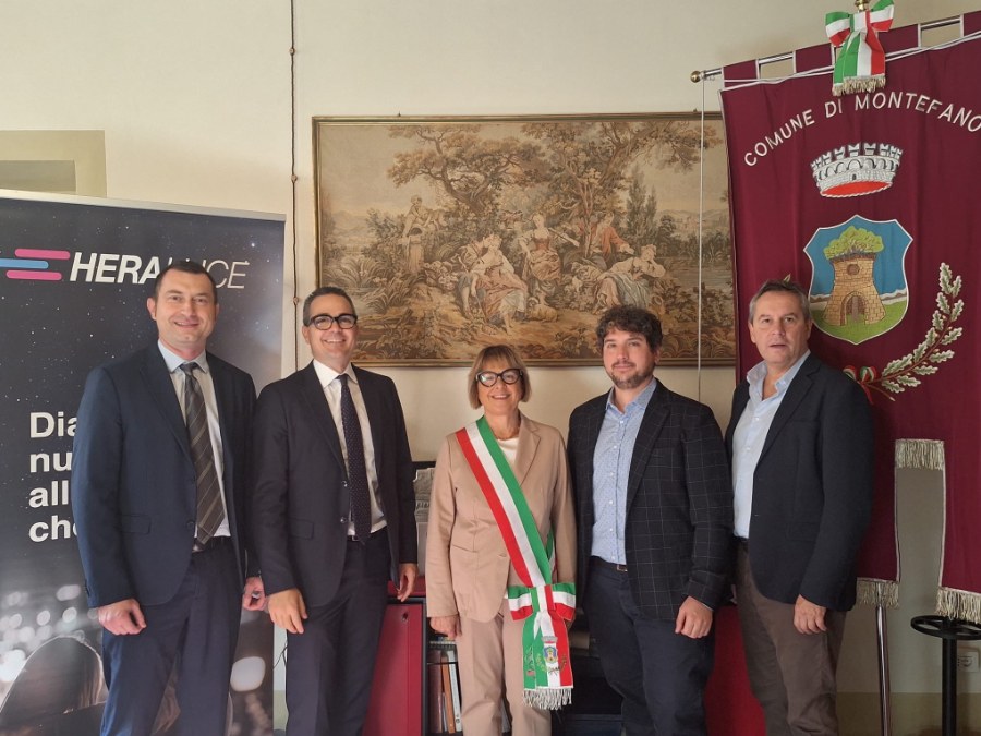Montefano, firmato il contratto per la riqualificazione e la gestione di 775 punti luce comunali