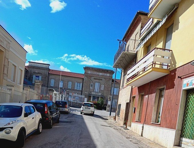 Cantiere e sosta nei pressi dell’ex ospedale di Recanati