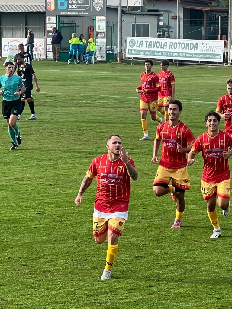 Goal di Casolla e la Recanatese ritrova il sorriso, sbancato il campo dell’angelana
