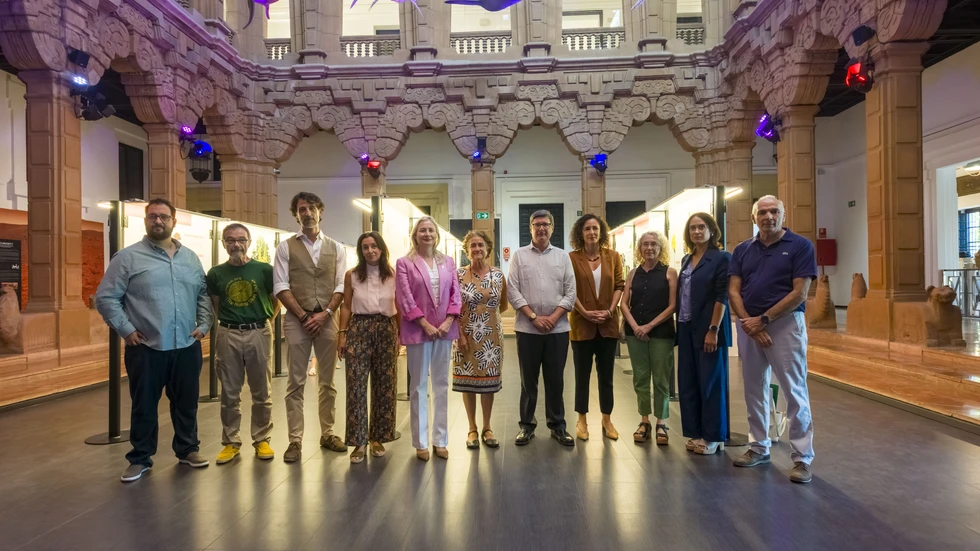 Exposición Ceniza y lava. Revelaciones científicas junto al volcán en la Casa de la Ciencia de Sevilla
