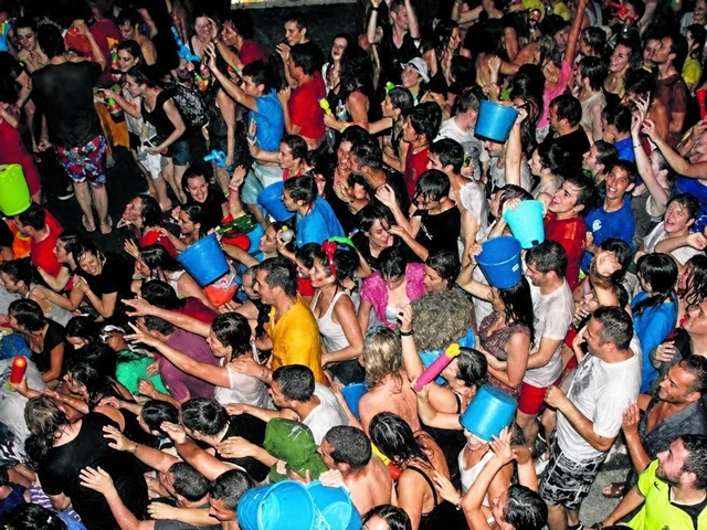 La "Carrera del agua" de Lanjarón en Granada declarada Fiesta de Interés Turístico Nacional
