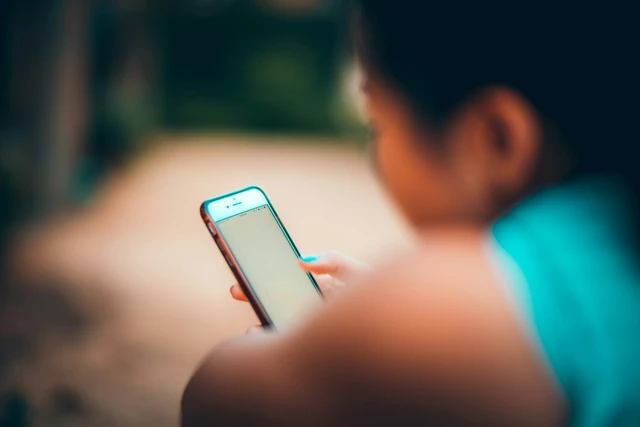 La UE prohibirá el uso de redes sociales a los menores de 13 años