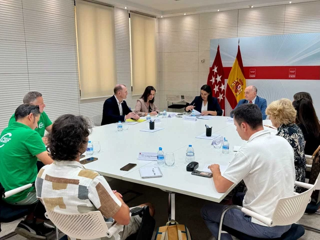 Comienza la negociación para implantar la carrera profesional horizontal docente en Madrid