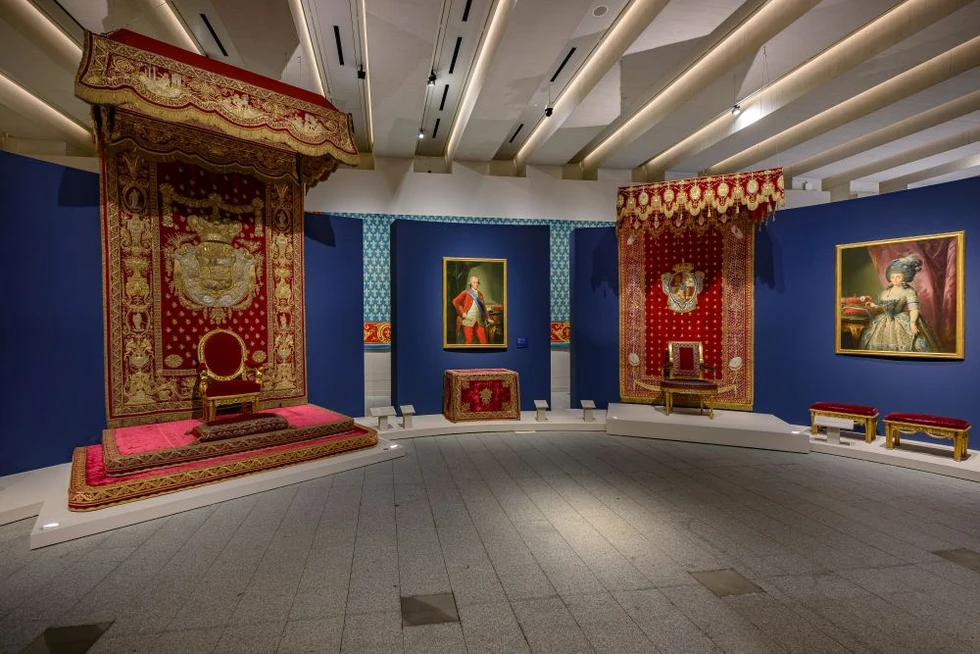 Exposición “Tejiendo la vida cortesana. Tejidos y bordados de las Colecciones Reales” / Galería de las Colecciones Reales