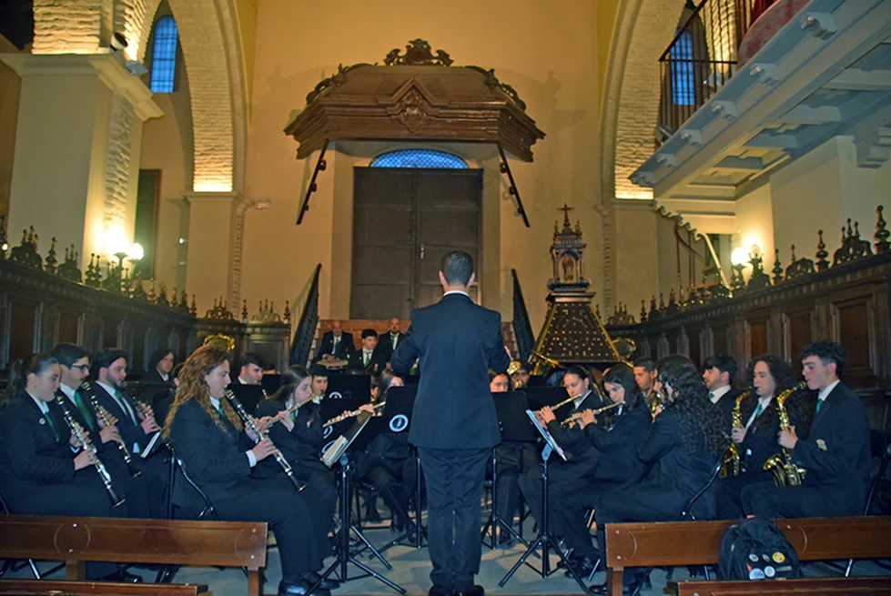 Banda Municipal de Música de Higuera de la Sierra / Antonio Rendón